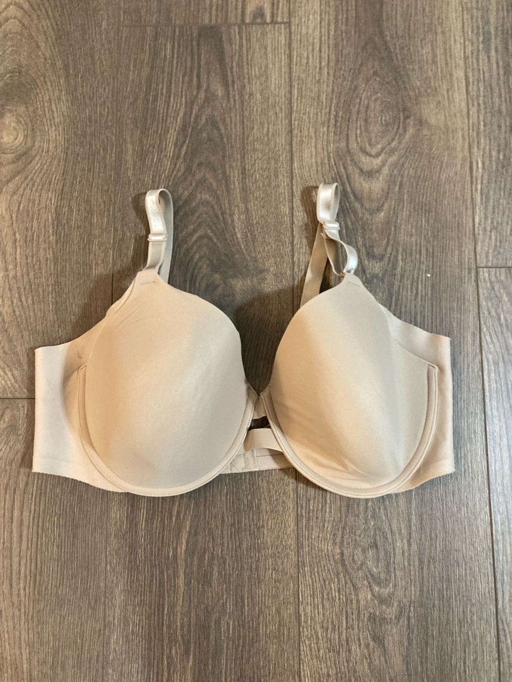 Warners Beige Smoothing Seamless Bra Underwired Size 40D
